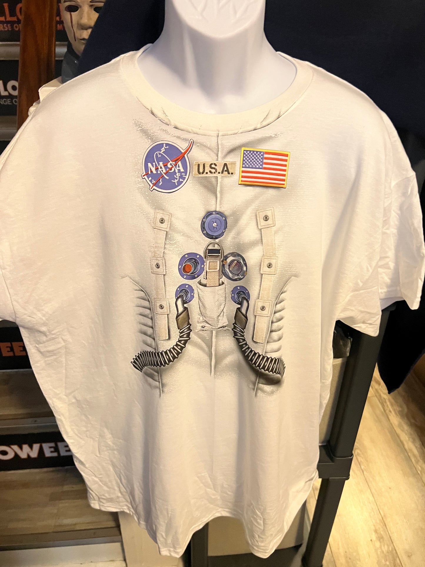 Camiseta con traje espacial de la NASA