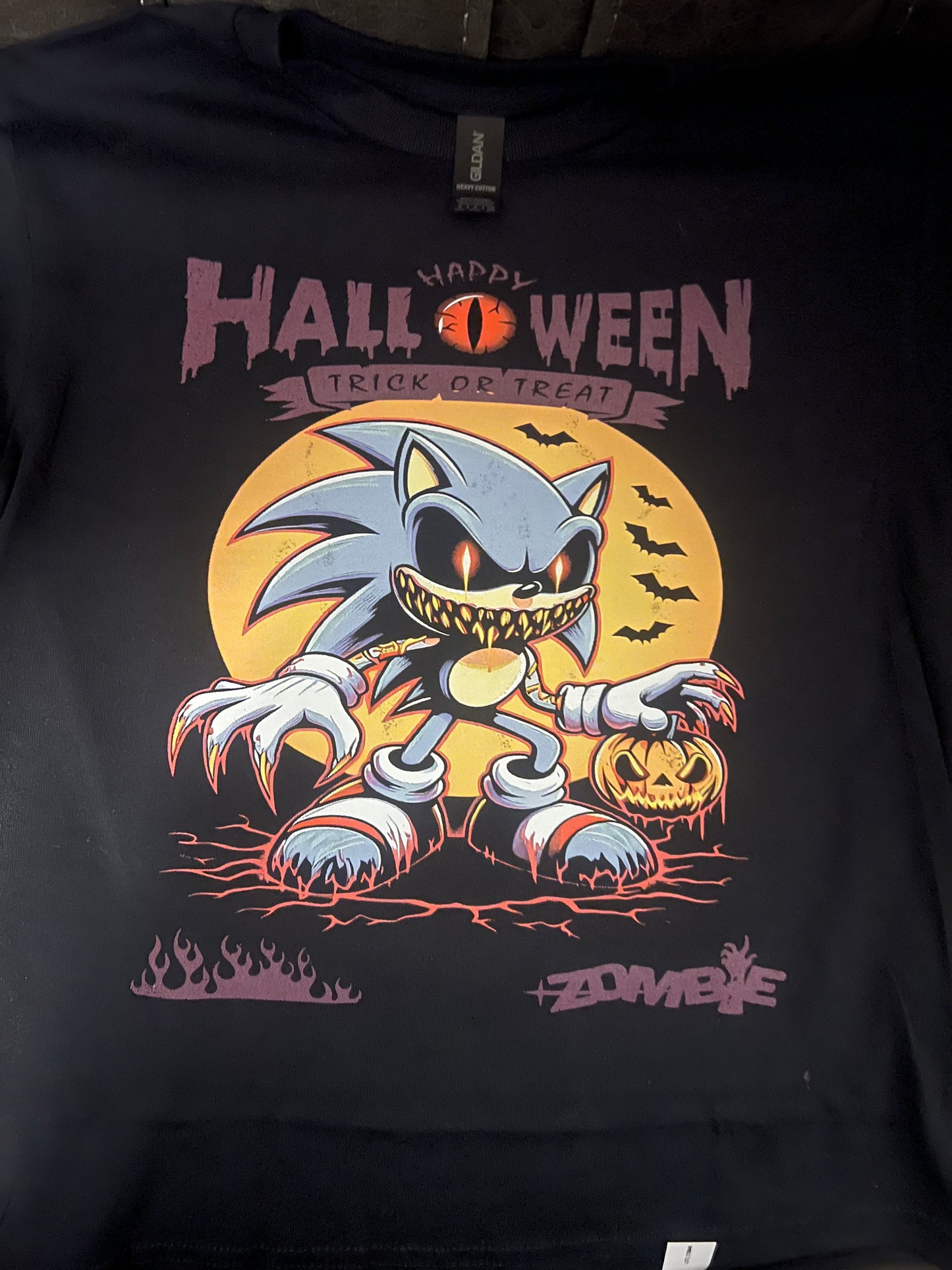 Camiseta de Sonic the Hedgehog con el personaje zombie